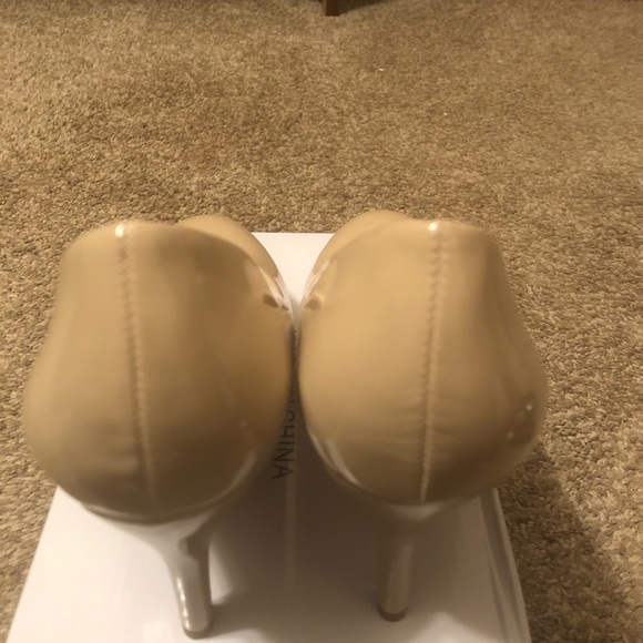 Nude Heels - Picture 3 of 3